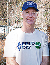 Field Day T-Shirt (Evergreen)