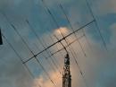 During the last CQ-WW contest 2002 I got big problems with orkan winds up to 85 miles and I had some weeks an interesting short wave E-M-E antennai. Hard job to bring up the antenna and the tower back in service for the 10m ARRL contest.