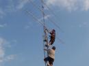 K3DD and N3JDR demonstrate agility
while installing the 432 and 222 antennas